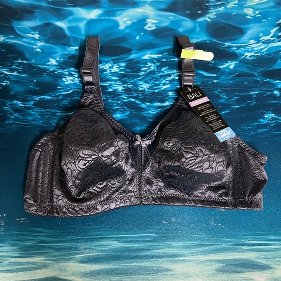 Bali Other - Bali Women's Elegant Black Lace Bra 38B